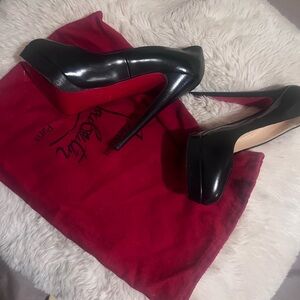 Black Christian Louboutin heels. Size 39/8 US size